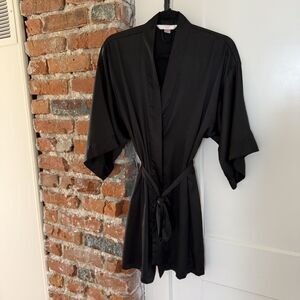 Victoria's Secret Black Satin Robe Size M/L Short Dressing Gown Lingerie